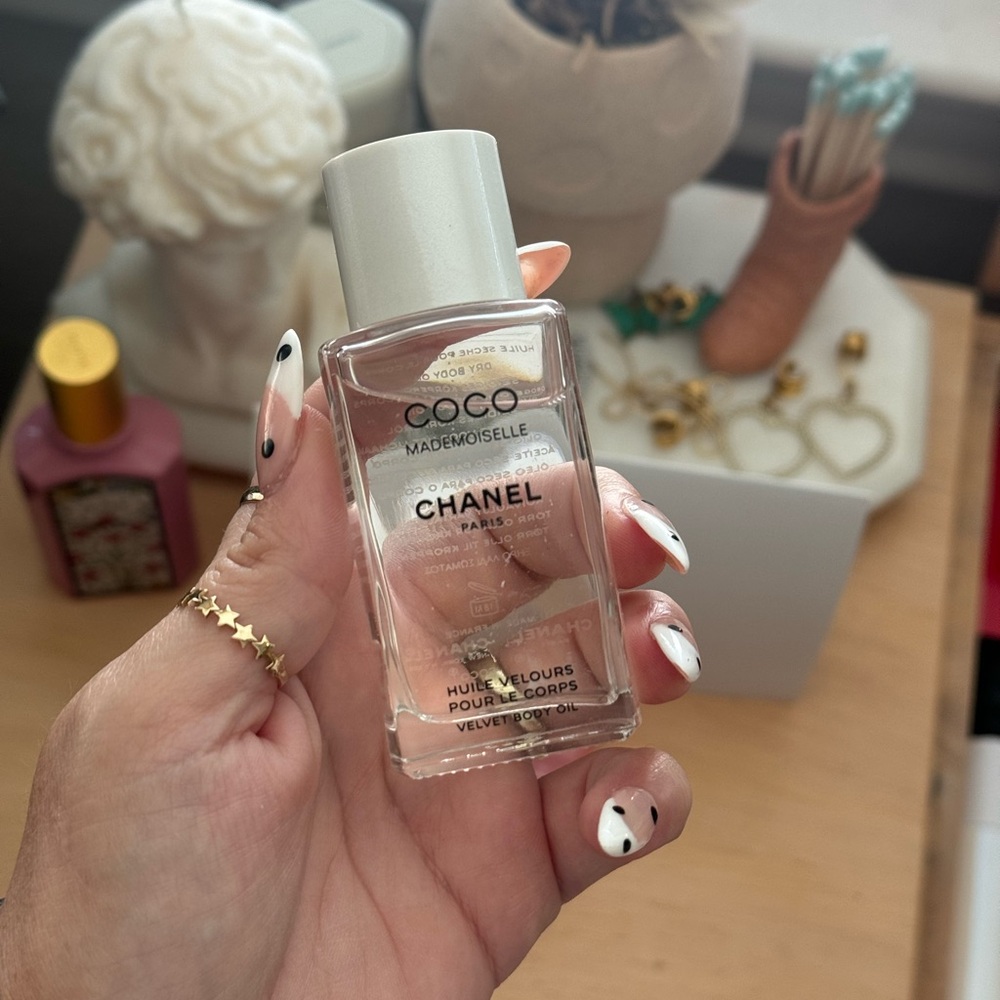 Coco Mademoiselle Velvet Body Oil